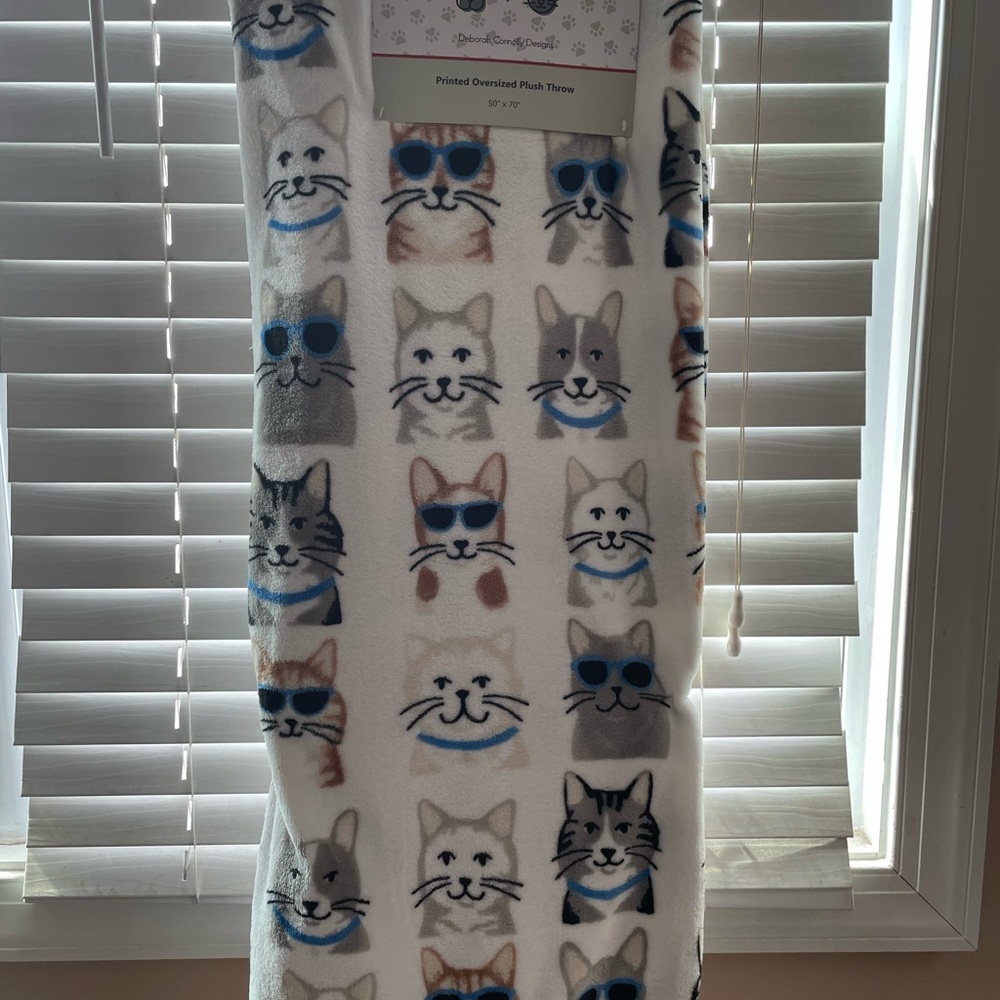 Cool Cats Kitties Throw blanket new